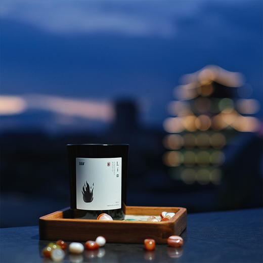 BBF | 易 · 香氛蜡烛 - 离（燃木香） 商品图3