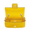【包税】FENDI/芬迪 21秋冬新款Baguette系列 女士中号黄色羔羊皮3D纹理老花图案翻盖磁扣开合配链条肩带手提斜跨单肩包8BR793AH9CF1E8V 商品缩略图1