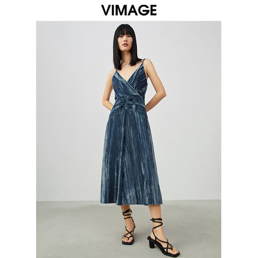 VIMAGE纬漫纪春季新款性感吊带复古露背丝绒深V礼服连衣裙V1777301 商品图0