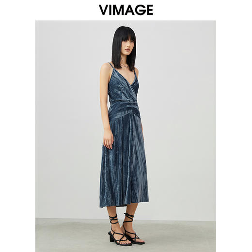 VIMAGE纬漫纪春季新款性感吊带复古露背丝绒深V礼服连衣裙V1777301 商品图2