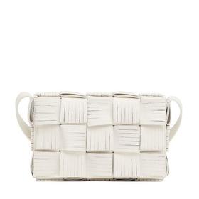 Bottega Veneta/葆蝶家 22春夏新款CASSETTE系列 女士白色流苏饰边Intreccio编织羊皮革斜挎单肩包680698V1G719009