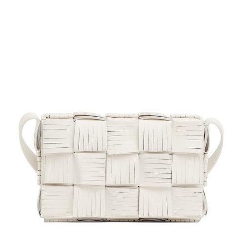 Bottega Veneta/葆蝶家 22春夏新款CASSETTE系列 女士白色流苏饰边Intreccio编织羊皮革斜挎单肩包680698V1G719009 商品图0