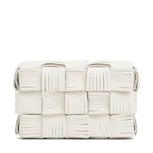 Bottega Veneta/葆蝶家 22春夏新款CASSETTE系列 女士白色流苏饰边Intreccio编织羊皮革斜挎单肩包680698V1G719009 商品图3