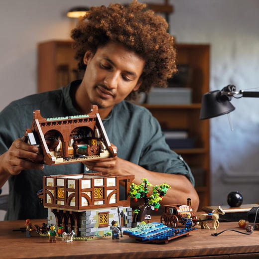 乐高21325创意高手系列中世纪铁匠铺 商品图2