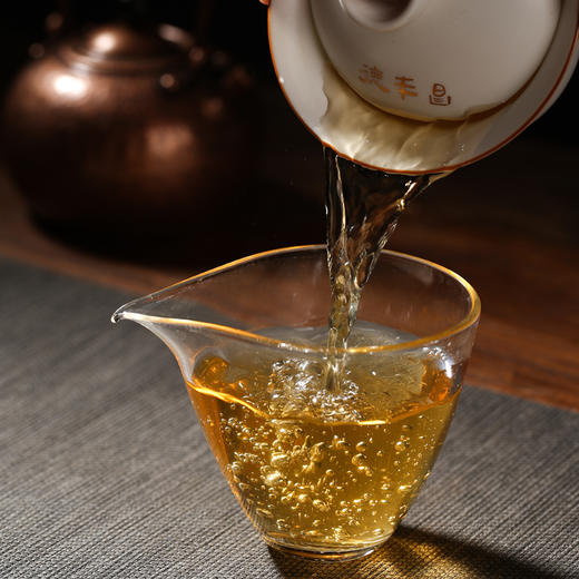 德丰昌名山品鉴【冰岛古树】2021年普洱生茶357克/饼 商品图5