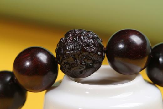 W°XYZT0246开运貔貅·印度小叶紫檀 1.8cm*12粒 商品图3