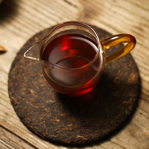 德丰昌名山品鉴【醇厚·大班章】 2016年普洱茶熟茶357克/饼 商品图5