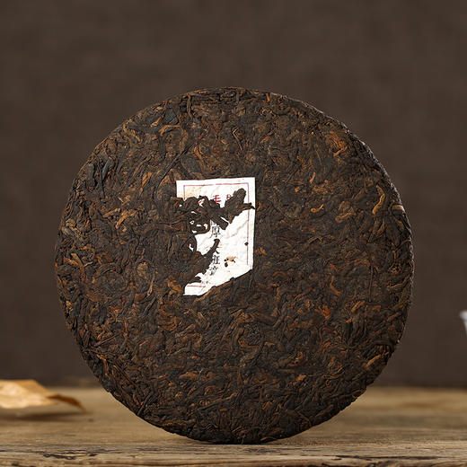 德丰昌名山品鉴【醇厚·大班章】 2016年普洱茶熟茶357克/饼 商品图8