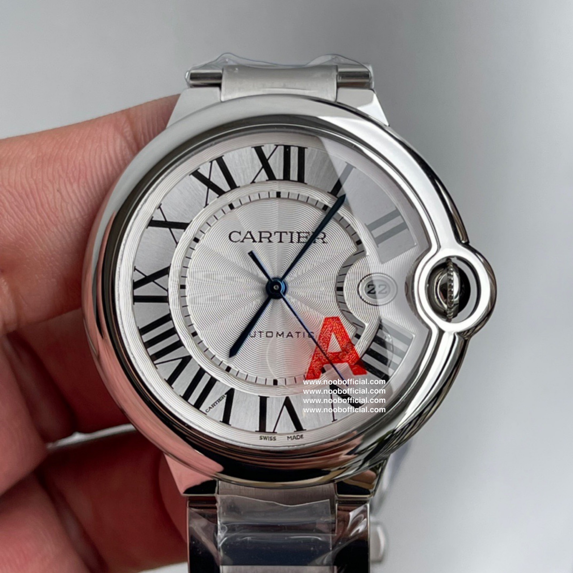 v6卡地亚蓝气球男士机械表42气球,装载1847自动机械机芯,鱼眼状蓝宝石