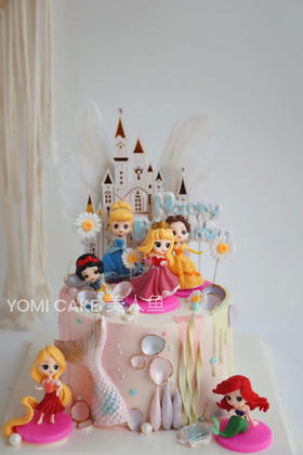 公主的城堡（底座周围装饰物均可食用）