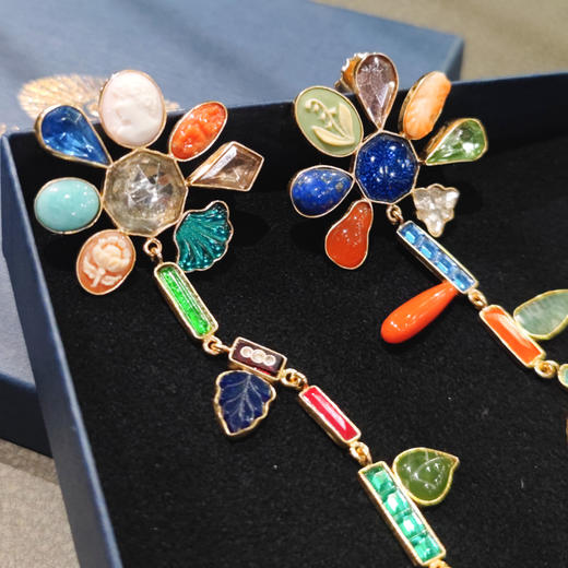 订购5个月到｜Grainne Morton-Anniversary Flower-古董卡梅奥 青金石 耳环［苏格兰设计师］ 商品图5