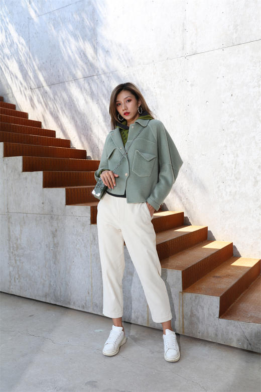 宗洋&卓蔻兰  女士短款双面宽松版大衣	ZDJ1DD7412-56 商品图2