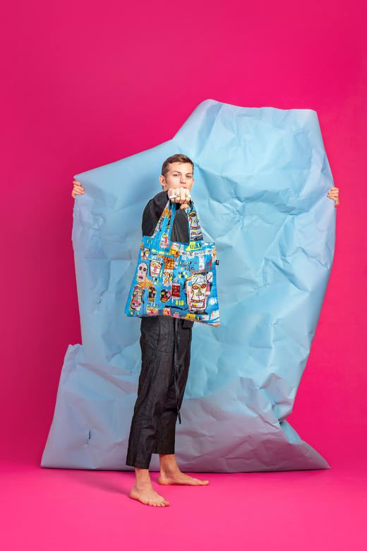 德国LOQI 巴斯奎特&凯斯哈林系列 万用环保袋 再生环保材料 单肩可折叠 旅行大容量 防泼水 超轻50g可承重40斤 涂鸦风 皇冠 头骨 安迪沃霍尔 商品图3