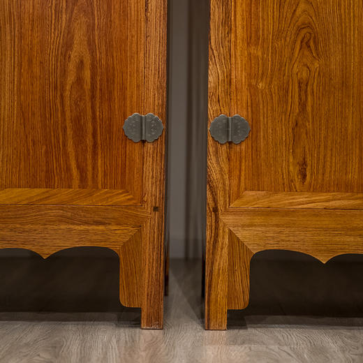 红木冰绽纹透棂格方角柜（一对） 商品图2