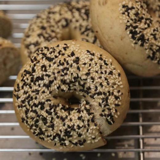 芝麻杂粮贝果 商品图0