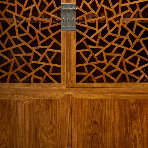 红木冰绽纹透棂格方角柜（一对） 商品图1