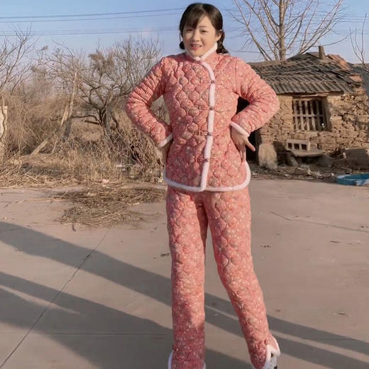 TZF-LHFS211229新款时尚优雅气质驼绒保暖棉衣套装 商品图5