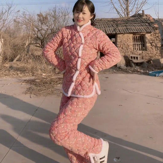 TZF-LHFS211229新款时尚优雅气质驼绒保暖棉衣套装 商品图1