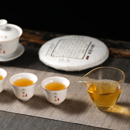 德丰昌【班章大树茶·生茶】2019年德丰昌高端大树普洱生茶357克/饼 商品图4