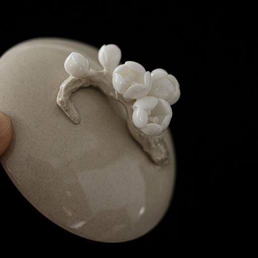 「草木灰釉手捏梅花盖碗」陶瓷三才盖碗 泡茶器 敬茶碗 商品图3