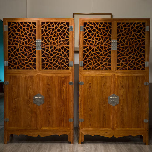 红木冰绽纹透棂格方角柜（一对） 商品图0