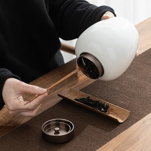 「锡盖茶叶罐」德化羊脂玉白瓷茶叶罐 密封陶瓷罐 大号茶仓 商品图0