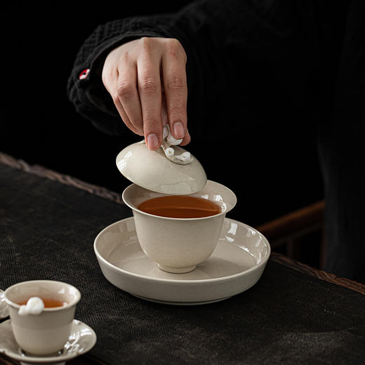 「草木灰釉手捏梅花盖碗」陶瓷三才盖碗 泡茶器 敬茶碗 商品图2