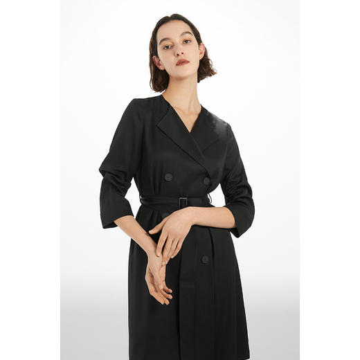 【商场同款】麦檬春复古简约双排扣V领连衣裙5C3190761 商品图2