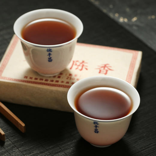 德丰昌【布朗陈香装】2016年云南普洱熟茶250克/砖 商品图4