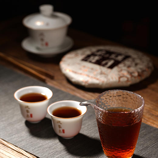 德丰昌【偃月孔雀·熟茶】2020年德丰昌普洱熟茶357克/饼高端品鉴 商品图5