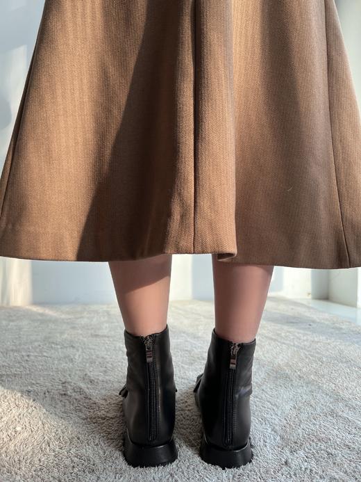 【断码特惠不退换】复古摩登蝴蝶结方头短靴‖甄选进口胎羊皮材质 羊皮中z好的一张皮  质地轻盈柔软细腻  手感滑爽  质感镐  做成半花型的蝴蝶结 方头设计 古典摩登 内里和垫脚采用丝绸羊皮时尚优雅风 商品图12