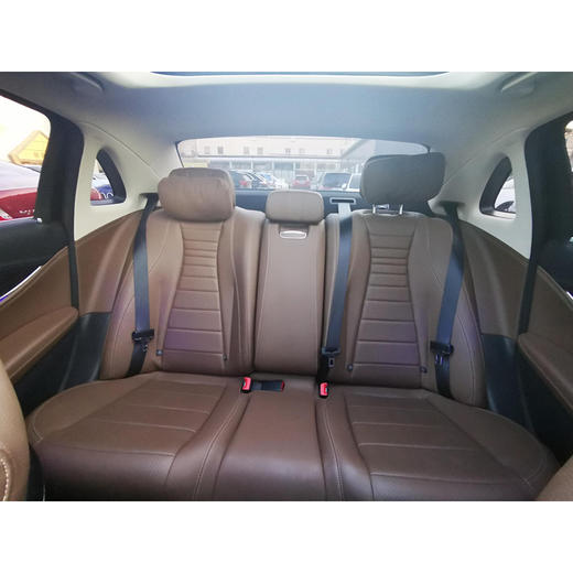 奔驰 改款 E 300 L 运动时尚型 【长租-北京】 商品图5