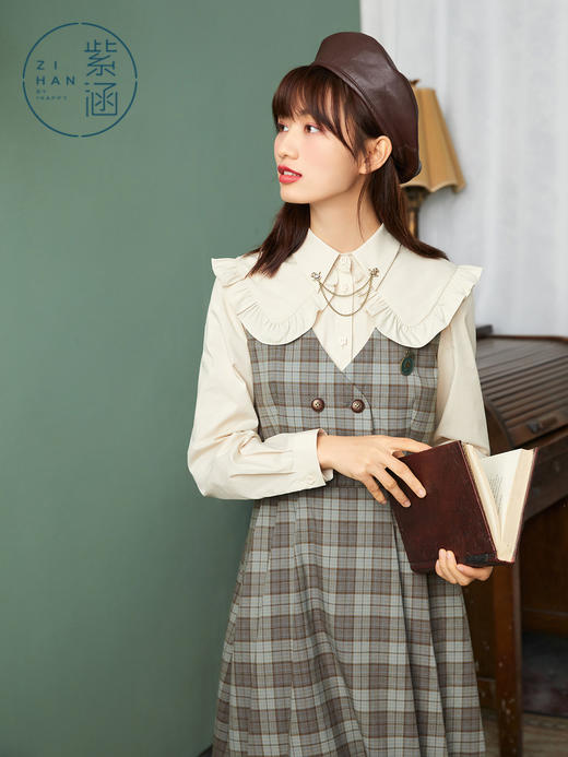 ZIHAN紫涵木耳边大翻领衬衫2022春季新款纯色长袖内搭金属链条时尚打底Z2Z01AS160 商品图2