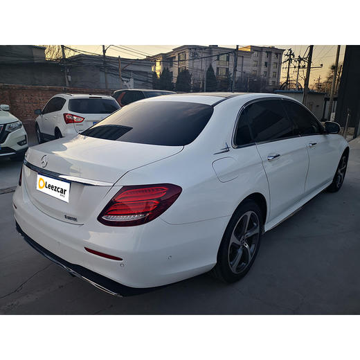 奔驰 改款 E 300 L 运动时尚型 【长租-北京】 商品图3