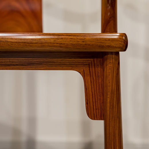 红木四出头官帽椅（一对） 商品图3