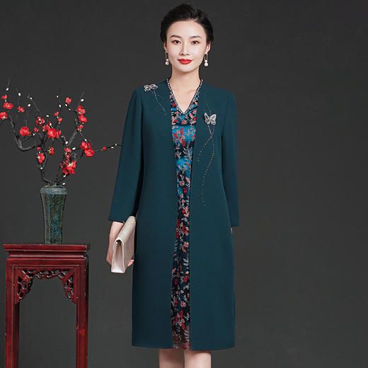 上海旗袍厂ZY-Q5936春装新款大码遮肚时尚显瘦假两件中长款绣花连衣裙 商品图0