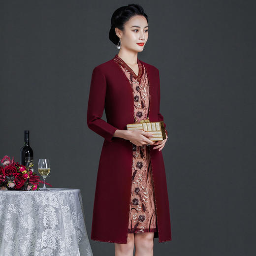 上海旗袍厂ZY-Q5866春装新款假两件连衣裙高贵时尚婚宴礼服 商品图3