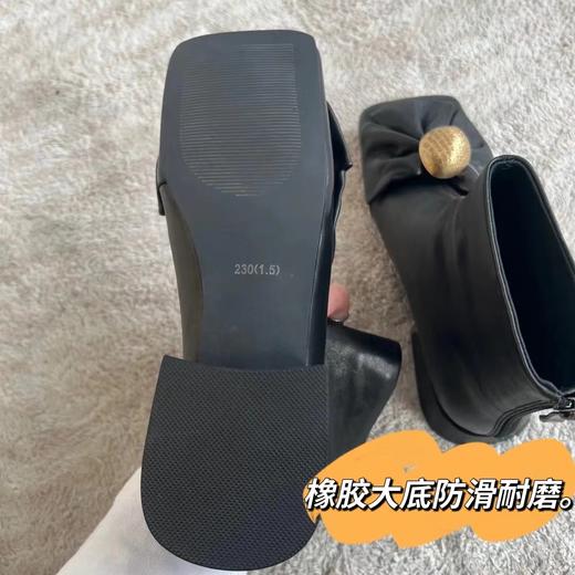 【断码特惠不退换】复古摩登蝴蝶结方头短靴‖甄选进口胎羊皮材质 羊皮中z好的一张皮  质地轻盈柔软细腻  手感滑爽  质感镐  做成半花型的蝴蝶结 方头设计 古典摩登 内里和垫脚采用丝绸羊皮时尚优雅风 商品图7