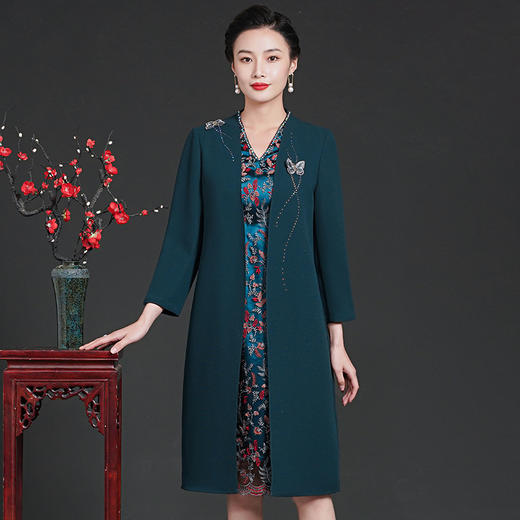 上海旗袍厂ZY-Q5936春装新款大码遮肚时尚显瘦假两件中长款绣花连衣裙 商品图1