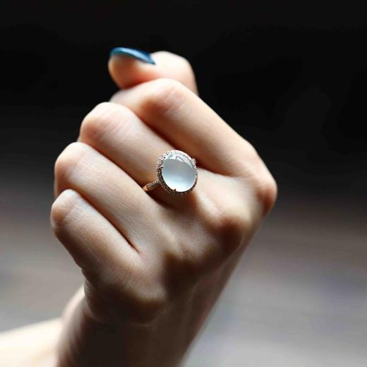 高冰种翡翠大蛋面鸽子蛋戒指18k玫瑰金钻石镶嵌 商品图0