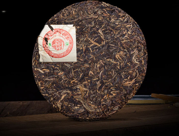 2005年八角亭老班章乔木王青饼·400克/饼