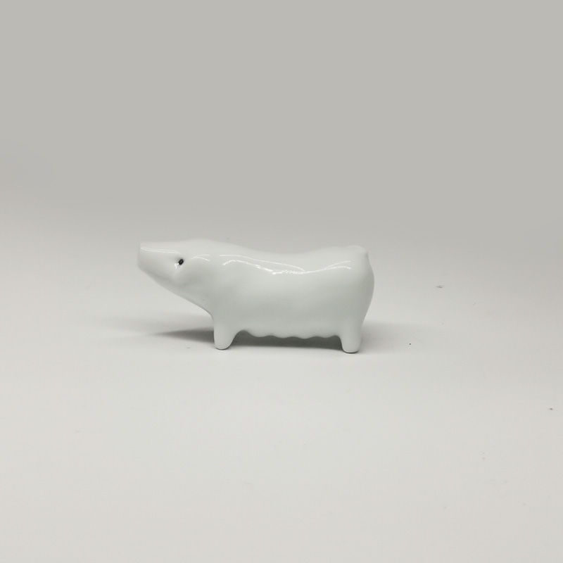 不仁斋新款 薛继业 陶瓷雕塑 小瓷猪 戒指架笔架架镇纸茶宠