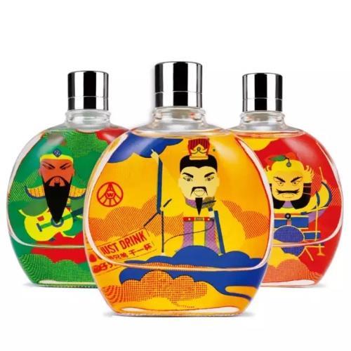 五粮液股份公司 五粮液干一杯彩瓶 刘关张礼盒 白酒 52度 118ml×3瓶 礼盒装白酒 送礼自饮 商品图1