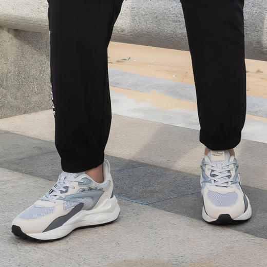 【线下同款 加密三明治网布+反绒皮+超纤革鞋面智能回弹科技中底赛琪男士休闲跑鞋332171 商品图5