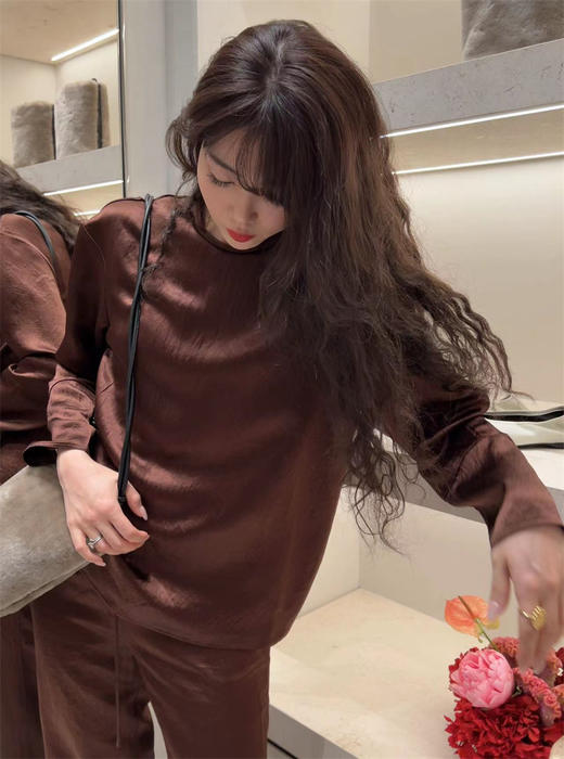 HIDEMI 醋酸褶皱浮雕套装 裸米色/棕红 商品图14