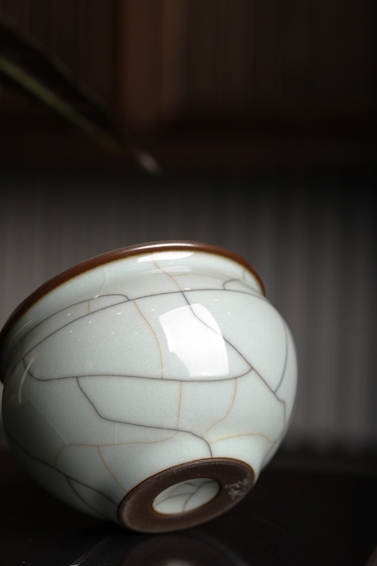 项世豪龙泉青瓷官窑粉青金丝铁线主人风水缸杯8x55cm