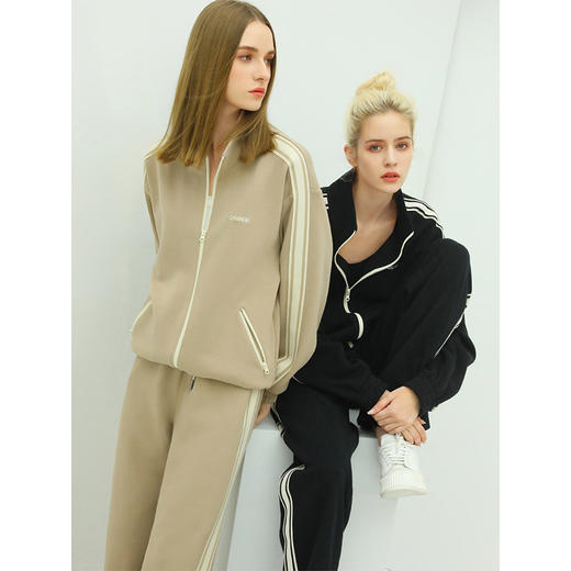 COCOBELLA时尚学院风字母刺绣外套女撞色条纹运动休闲上衣SC45 商品图2