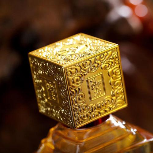 五粮液圣酒玉玺 琥珀金礼盒装 52度 浓香型白酒 500ml×4瓶礼盒装 商品图4