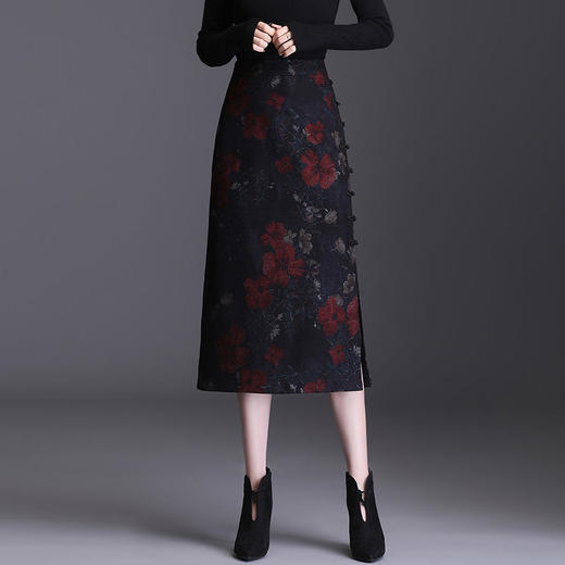 TY79110  新款复古秋冬印花毛呢修身民族风盘扣开叉一步半身裙 商品图0