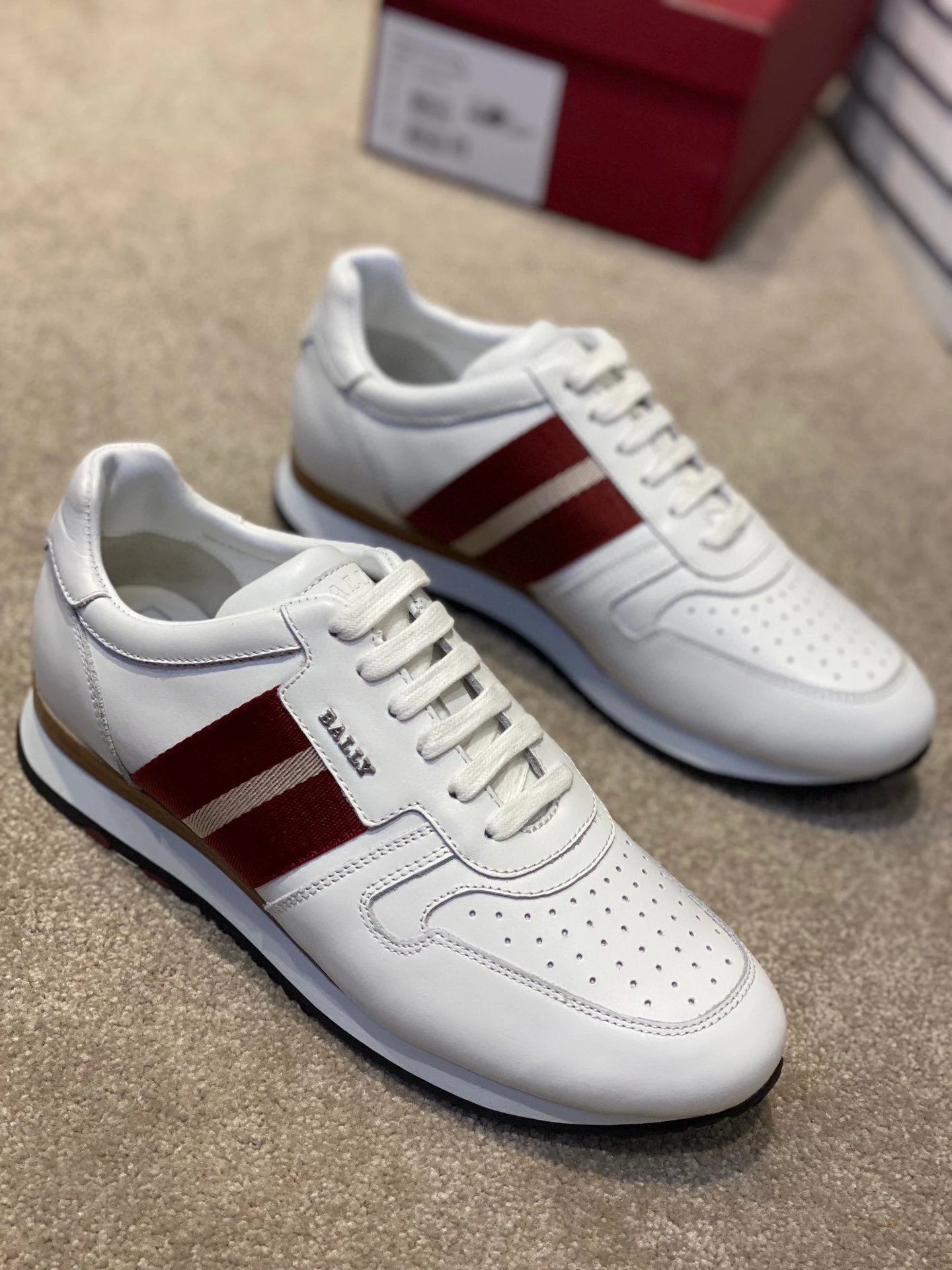 新款bally男鞋休闲板鞋面是牛皮内里牛皮运动鞋全跑步鞋